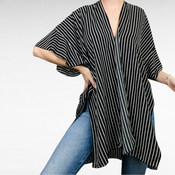Black & White Striped Ruffle Kimono Sleeve Tie Front One Size Cardigan Coverup - Picture 2 of 8